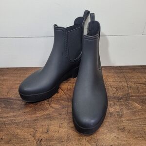 EUC Jeffrey Campbell Black Rainboots Ankle Boots Women's sz 6
